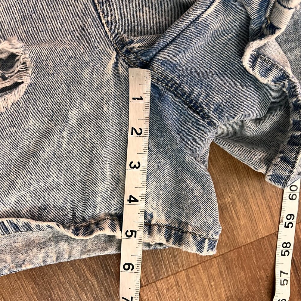 Vestique Vintage Vibe Acid Wash Distressed Overall Shorts Sz M - Picture 6 of 12